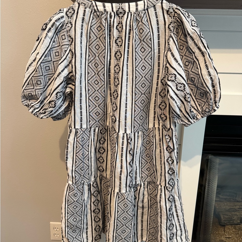 Velvet by Graham & Spencer Black & White Puff Sleeve women’s small made in India - Picture 7 of 9